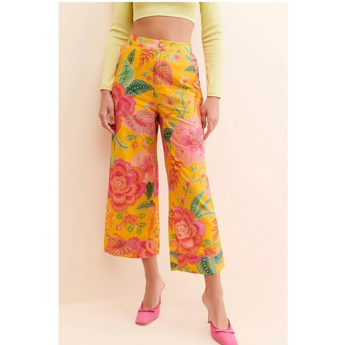 Farm Rio Macaw Bloom Pants Sz Small Yellow Pink Bloomcore Vibrant Artsy Cropped